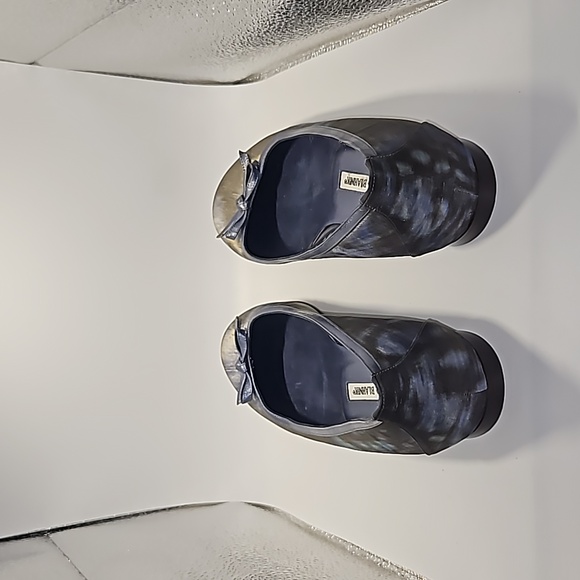 Manolo Blahnik satin blue flats European size 39/US size 8 - Picture 4 of 11